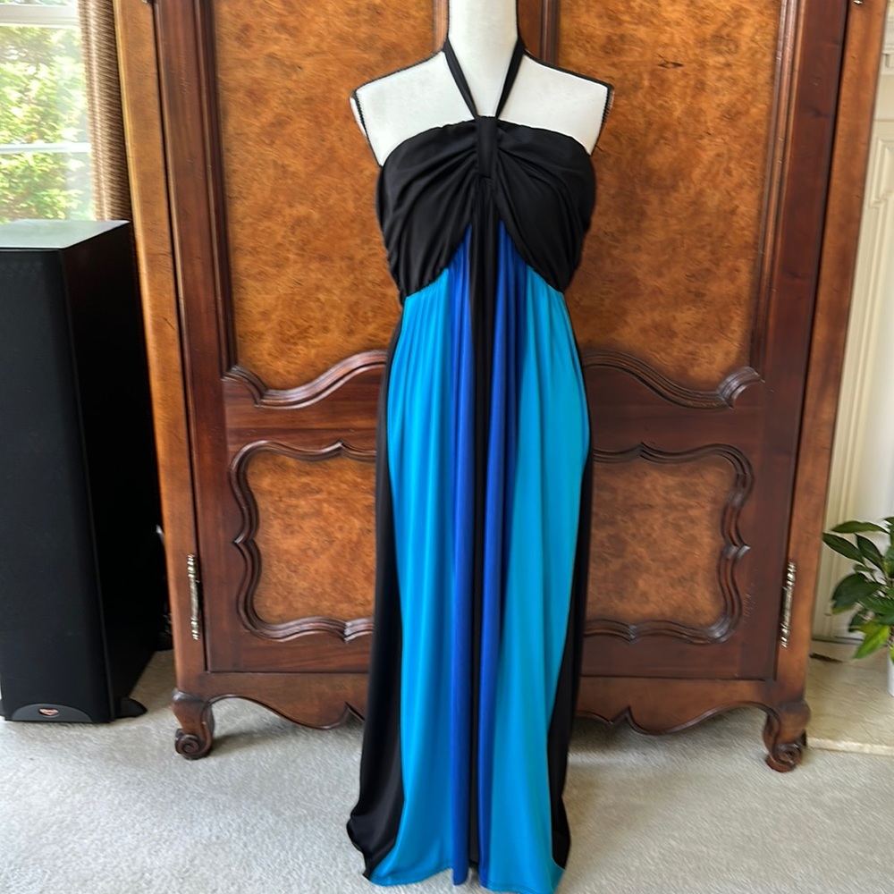 Avenue Halter Maxi Dress (Size 18/20)